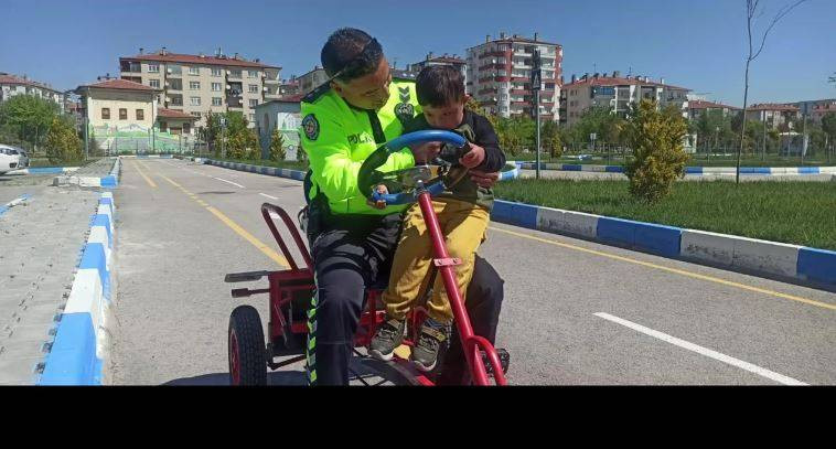 Trafik kurallarını ihlal edenlere ceza yağdı! 416 binden fazla araç - Resim: 8